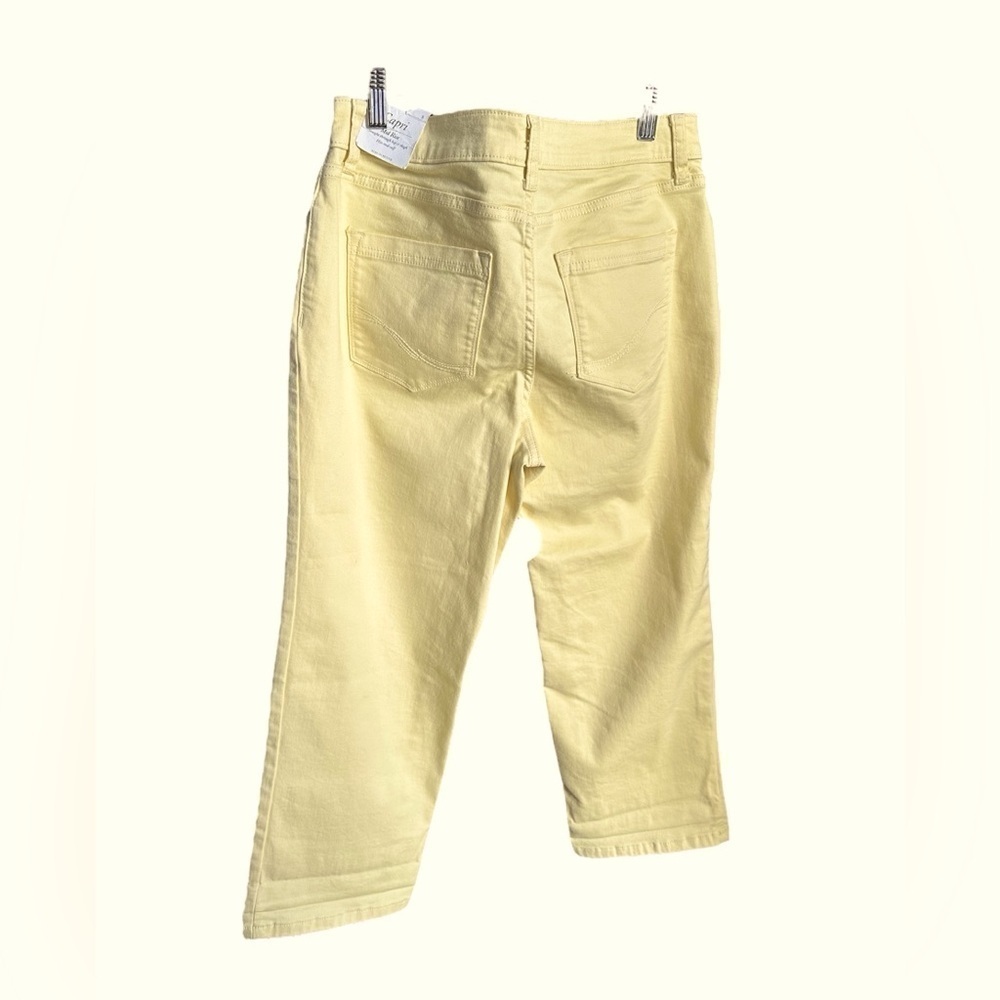 Croft & Barrow Premium Denim Size: 8 - Picture 2 of 4